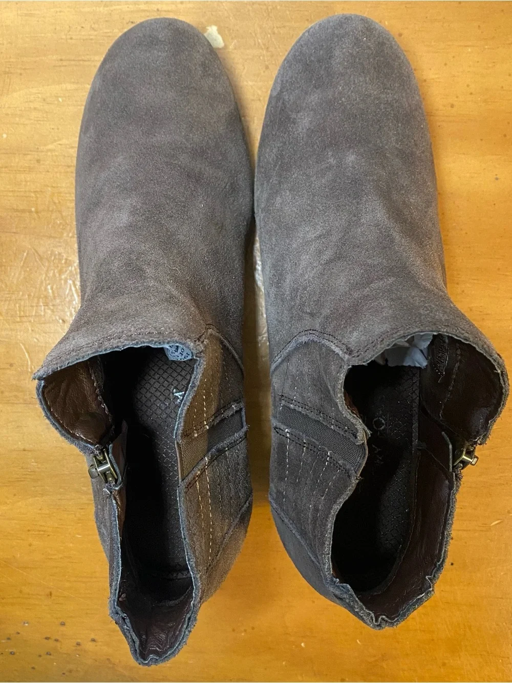 Skechers Women’s 9.5 Cooled Memory Foam Brown Ankle Boots Booties Suede Low Heel